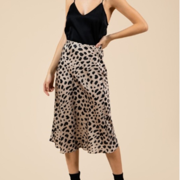 Satin Leopard Print Midi Skirt - Picture 3 of 7